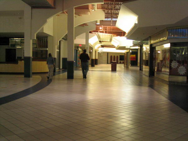 Wonderland Mall - 2004 Photo